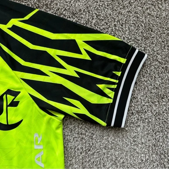 NIKE SPORTSWEAR MENS V NECK JERSEY SHIRT SIZE SMALL NEON VOLT BLACK WHITE NEW - Picture 5 of 6